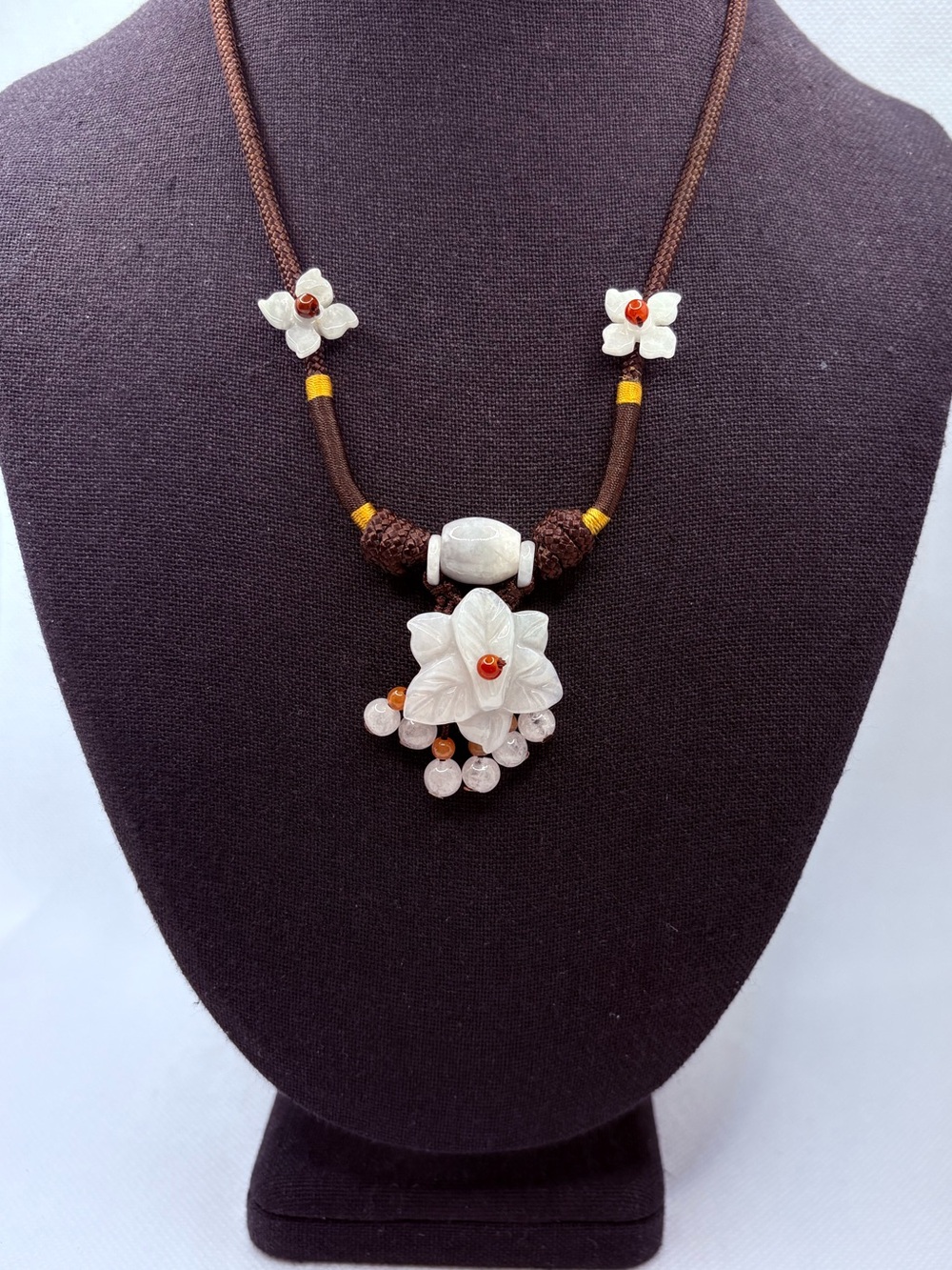 Vintage White Jade Adjustable Floral Necklace Dangle Beads Brown Cord